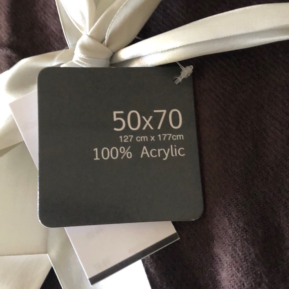 Moccasin Brown Cozy Throw Blanket w/Tassels - Picture 3 of 4